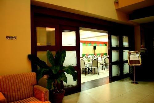 Mo2 Westown Hotel - Mandalagan Bacolod Exterior foto